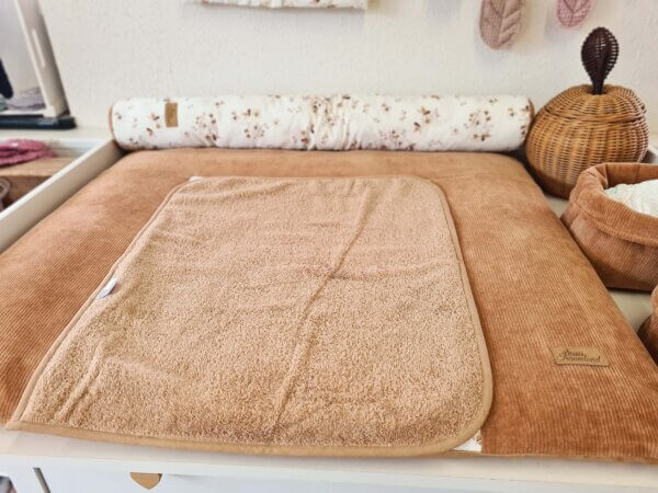 wasserdichte Wickelunterlage Jasmin teddy – Bild 2