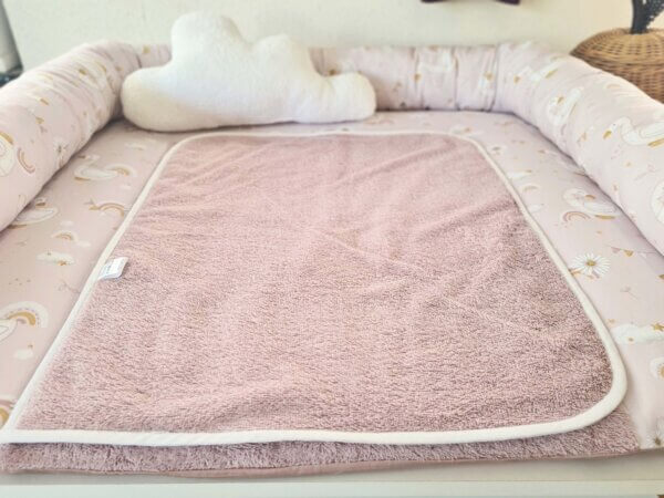 wasserdichte Wickelunterlage Gänse rosa mauve – Bild 2