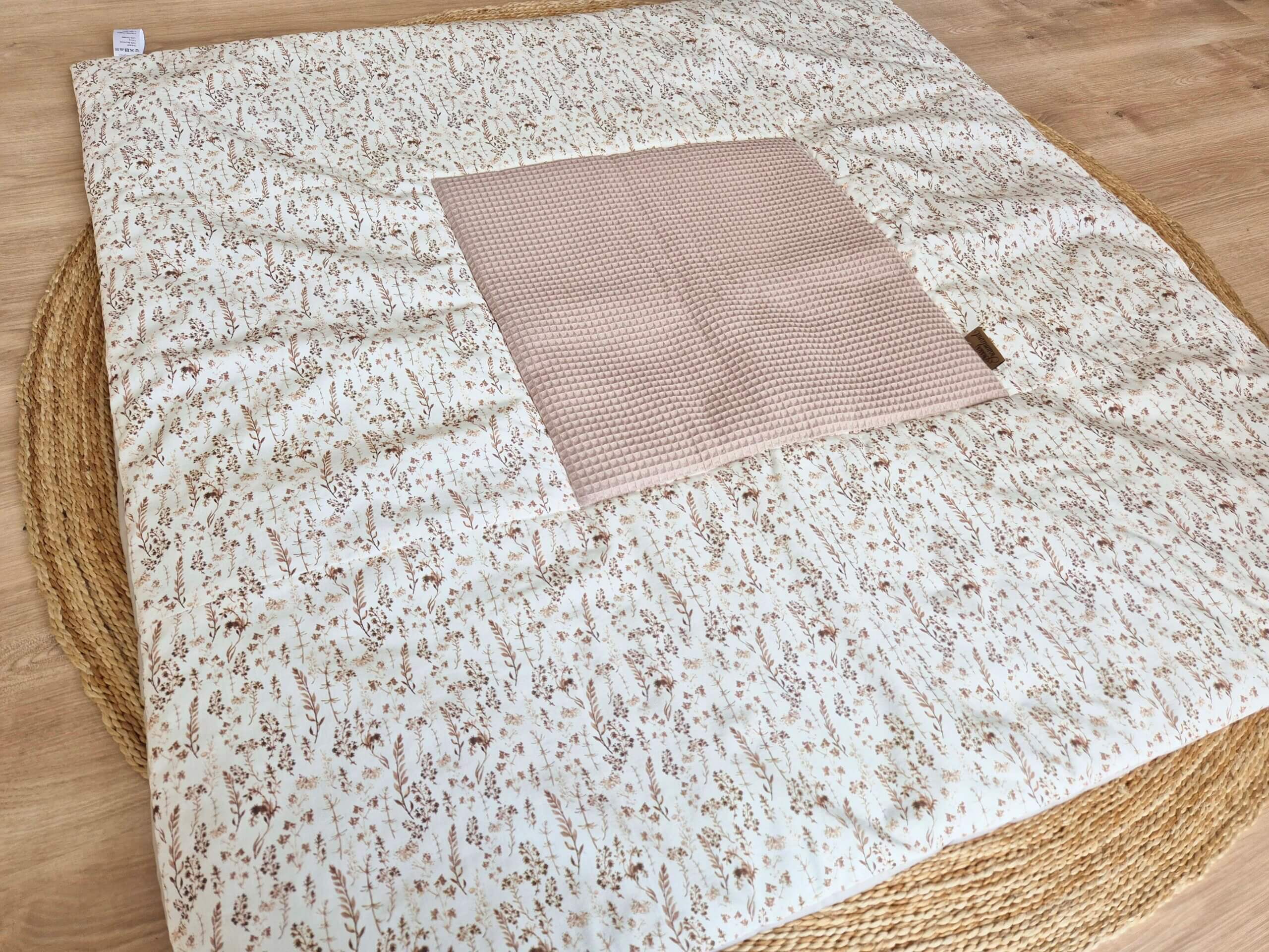 Extra dicke Krabbeldecke Leaves dunkles beige 2 Extra dicke Krabbeldecke Leaves dunkles beige – Bild 2
